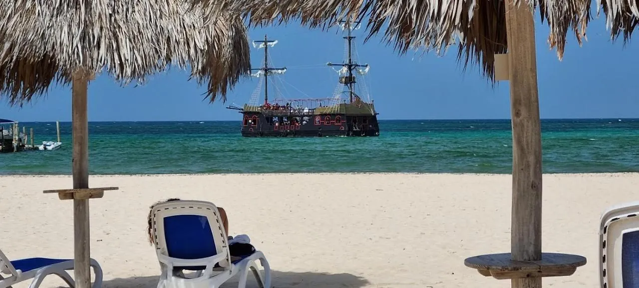 Stanza Mare B-201, Beach Front Bavaro,,Best View, Fully Equipped, Private Beach, 3-R 3-B, Bavaro, プンタ・カナ